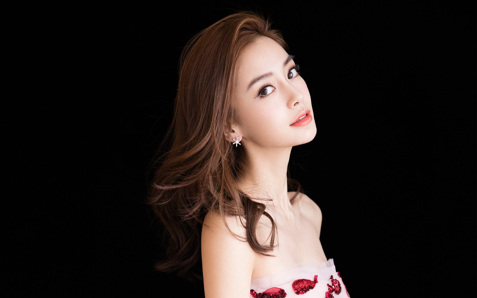 体育新闻中心发布青少年体育内容传播标准,青少年体育锻炼宣传