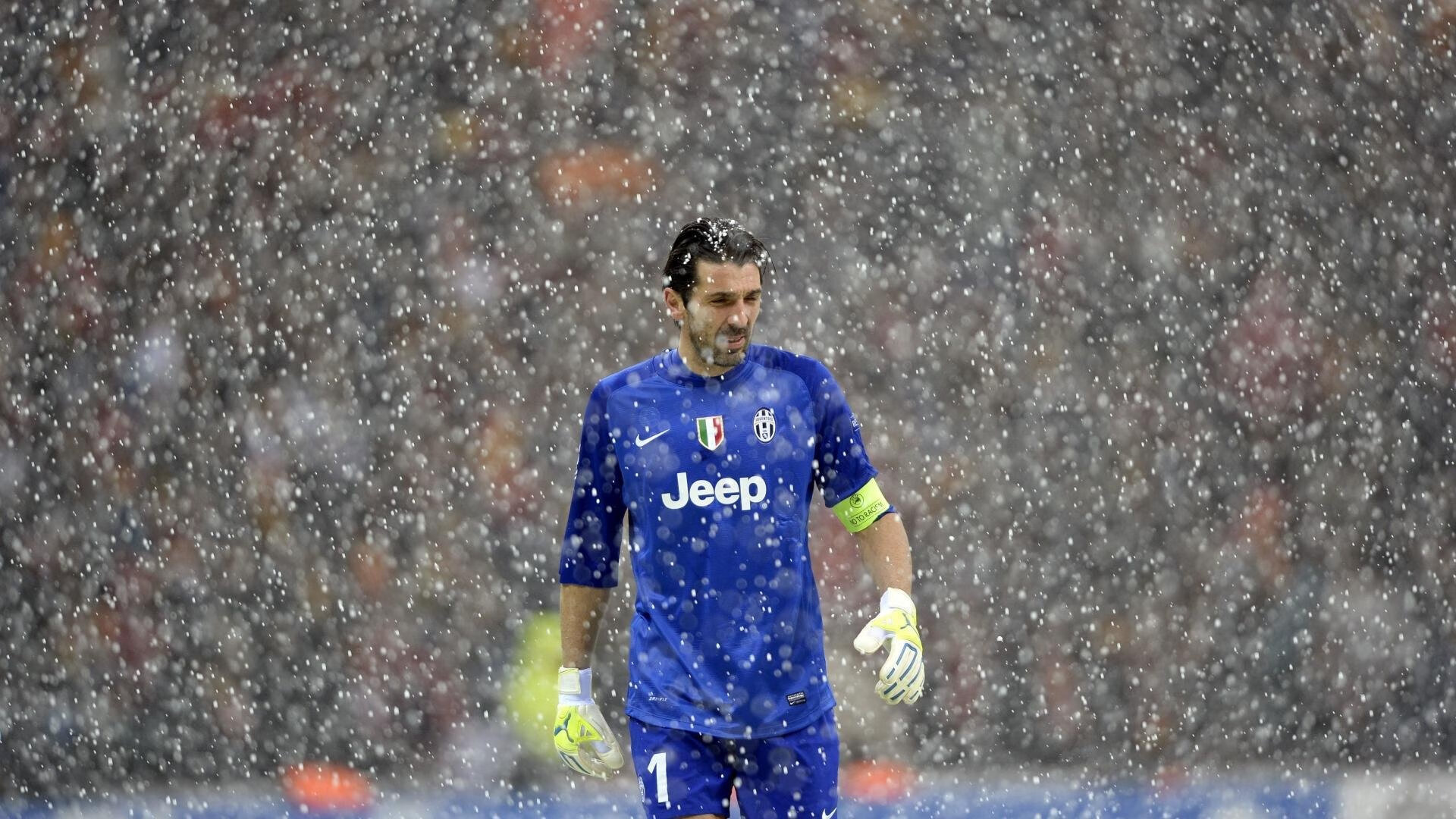 华体会app-艾比·德尔福：作为防守支柱，成功组织起南非队的防线，《艾比·里德尔》